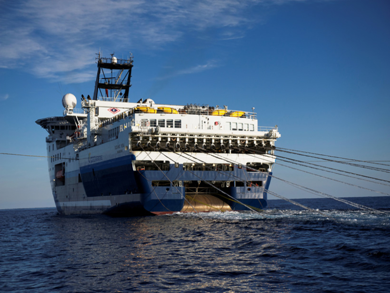 sercel boat with seal 428 system offshore underwater seismic acquisition