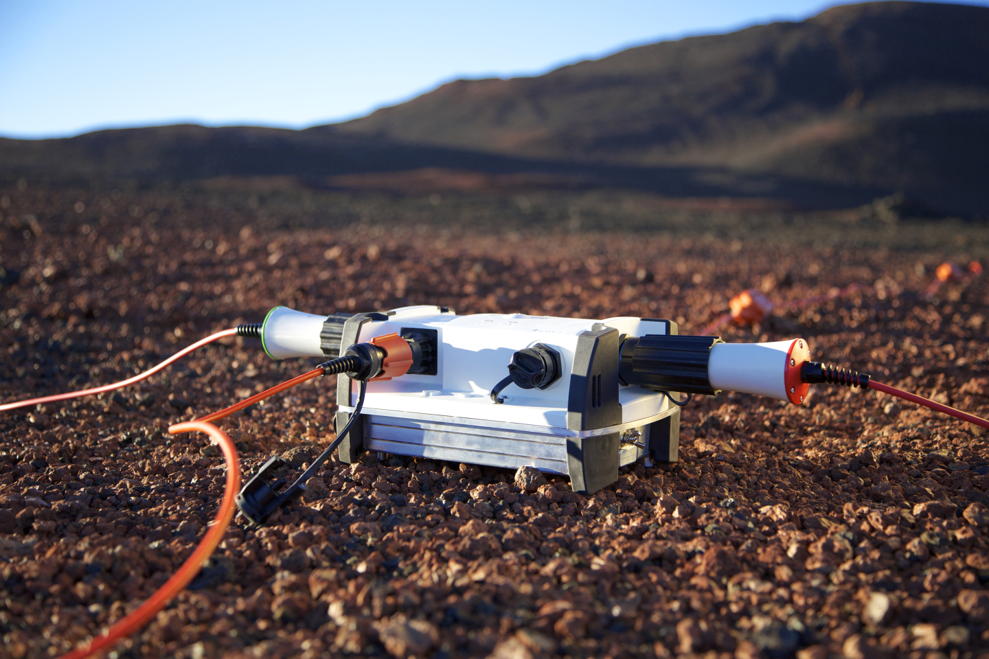 508 XT product on land desert environment seismic mesurement