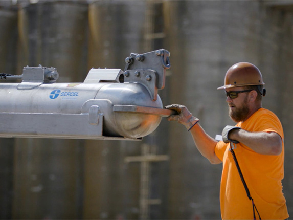 TPS plug-and-play marine seismic source single float deployment for safer offshore operations (573x430px)